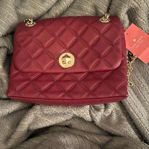 KATE SPADE MAROON QUILTED TURN LOCK FLAP CHAIN SHOULDER/CROSS BODY PURSE bag new